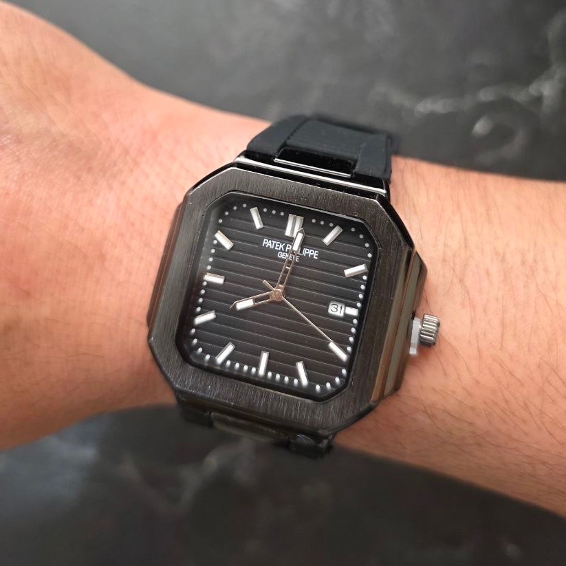 ساعت مردانه پتک فیلیپ بند رابر تمام مشکی