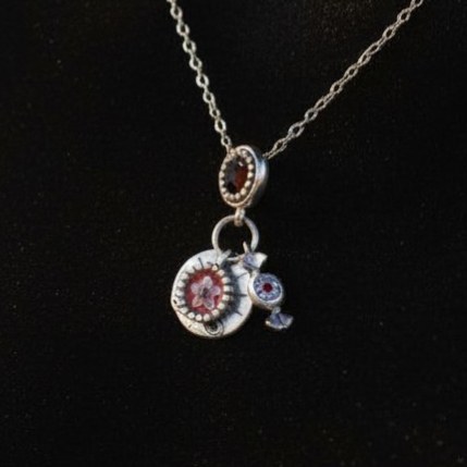 گردنبند پاندورا طرح توپ و تور والیبال رنگ ثابت با کیفیت بالا کد zel (پس کرایه)
