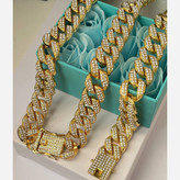 دستبند و گردنبند زنانه طرح کارتیر Cartier فول نگین کاری شده در تنوع رنگ ، رنگ ثابت با کیفیت بالا کد zel (پس کرایه)