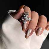 انگشتر زنانه نگین دار کارتیه Cartier طرح میخ فری سایز Freesize رنگ کاملا ثابت کد tk (پس کرایه)