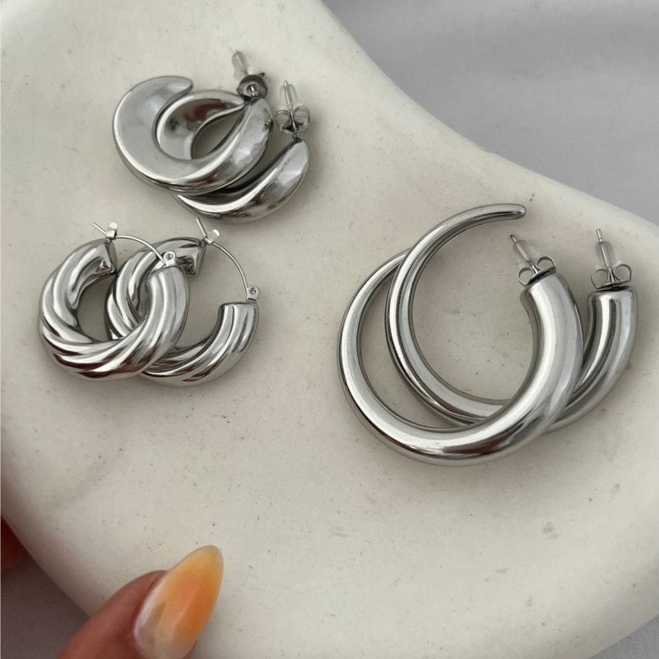 گوشواره استیل زنانه طرح حلقه ای تنوع طرح رنگ ثابت و ضد حساسیت کد tj (پس کرایه)