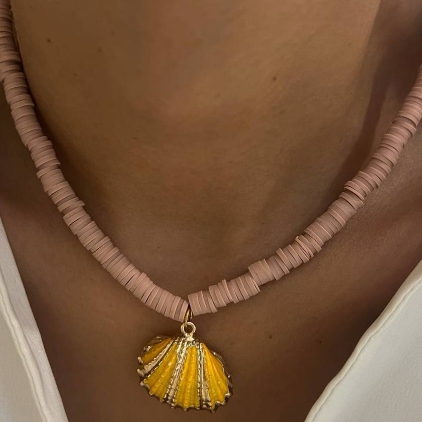 گردنبند زنانه طرح فیمو تنوع طرح رنگ ثابت کد tj (پس کرایه)