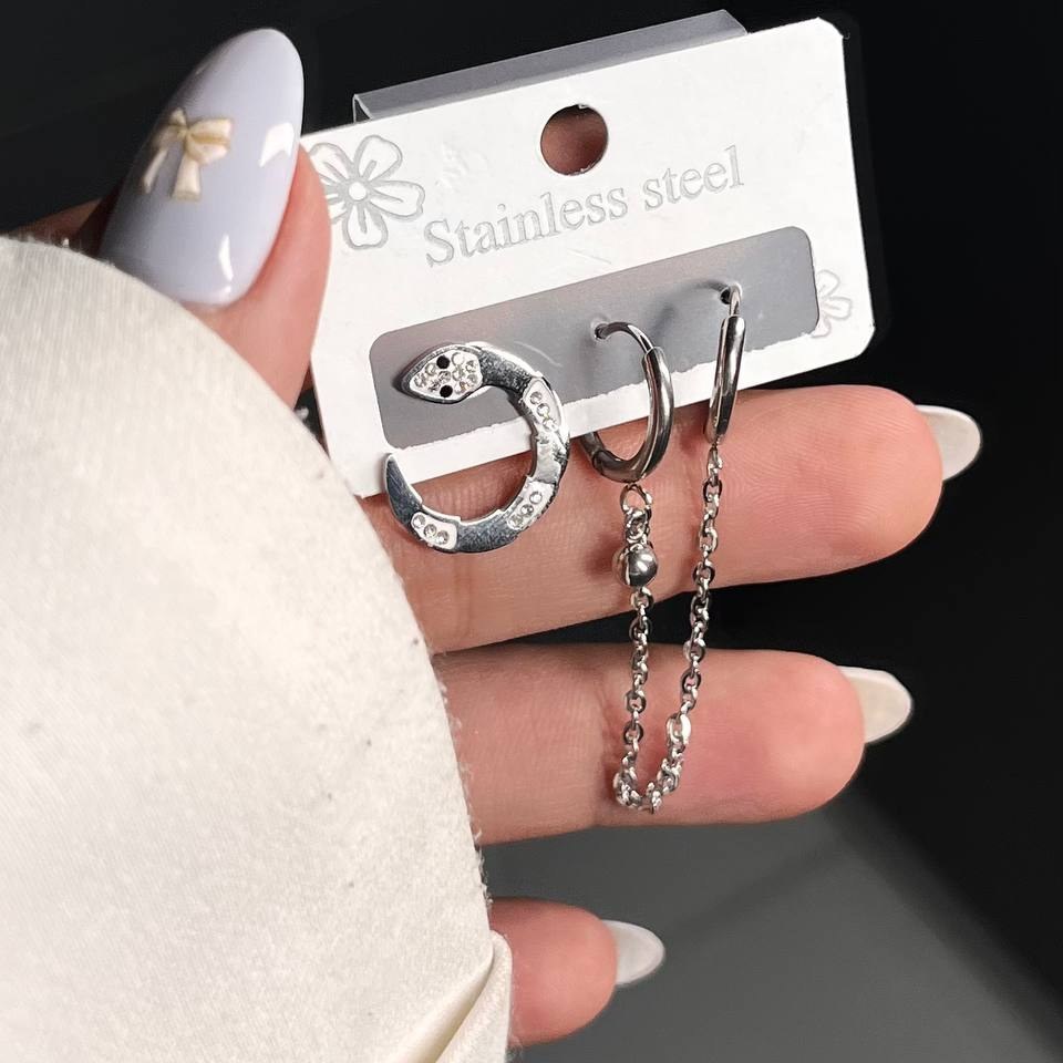 گوشواره استیل زنانه سه عددی طرح رولکس و نگین تنوع طرح رنگ ثابت کد tk (پس کرایه)