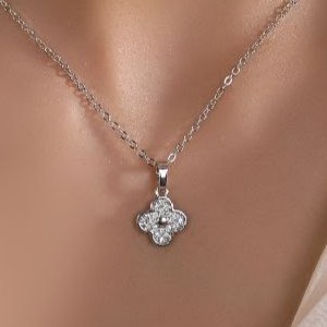 نیم ست گردنبند و گوشواره جواهری نگین کاری مخراج طرح ونکلیف رنگ ثابت کد mp (پس کرایه)