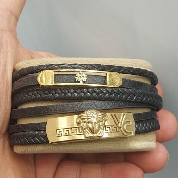 دستبند چرمی قفل و پلاک استیل مردانه طرح مونت بلنک Montblanc کیفیت چرم عالی تنوع طرح رنگ ثابت کد bn (پس کرایه)
