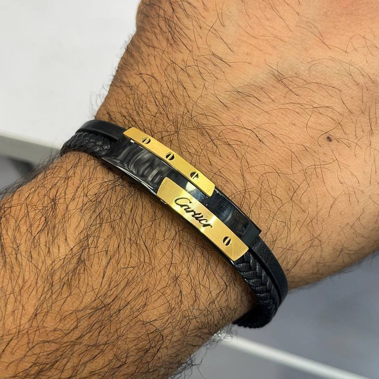 دستبند چرمی قفل و پلاک استیل مردانه کارتیر Cartier قهوه ای کیفیت چرم عالی تنوع طرح رنگ ثابت کدbn (پس کرایه)