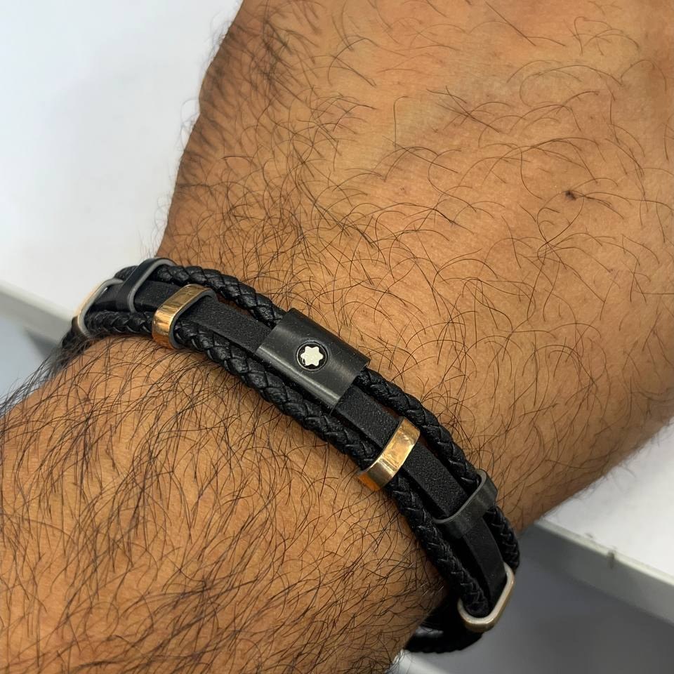 دستبند چرمی قفل و پلاک استیل مردانه ورساچه Versace کیفیت چرم عالی تنوع طرح رنگ ثابت کدbn (پس کرایه)