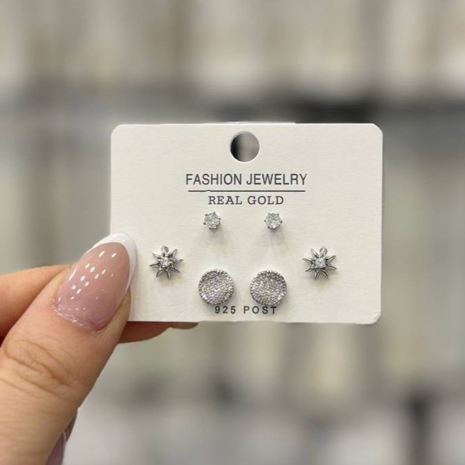 گوشواره طرح جواهری طرح گل ونکلیف vancleef و نگین سه جفتی تنوع طرح رنگ ثابت کد gy