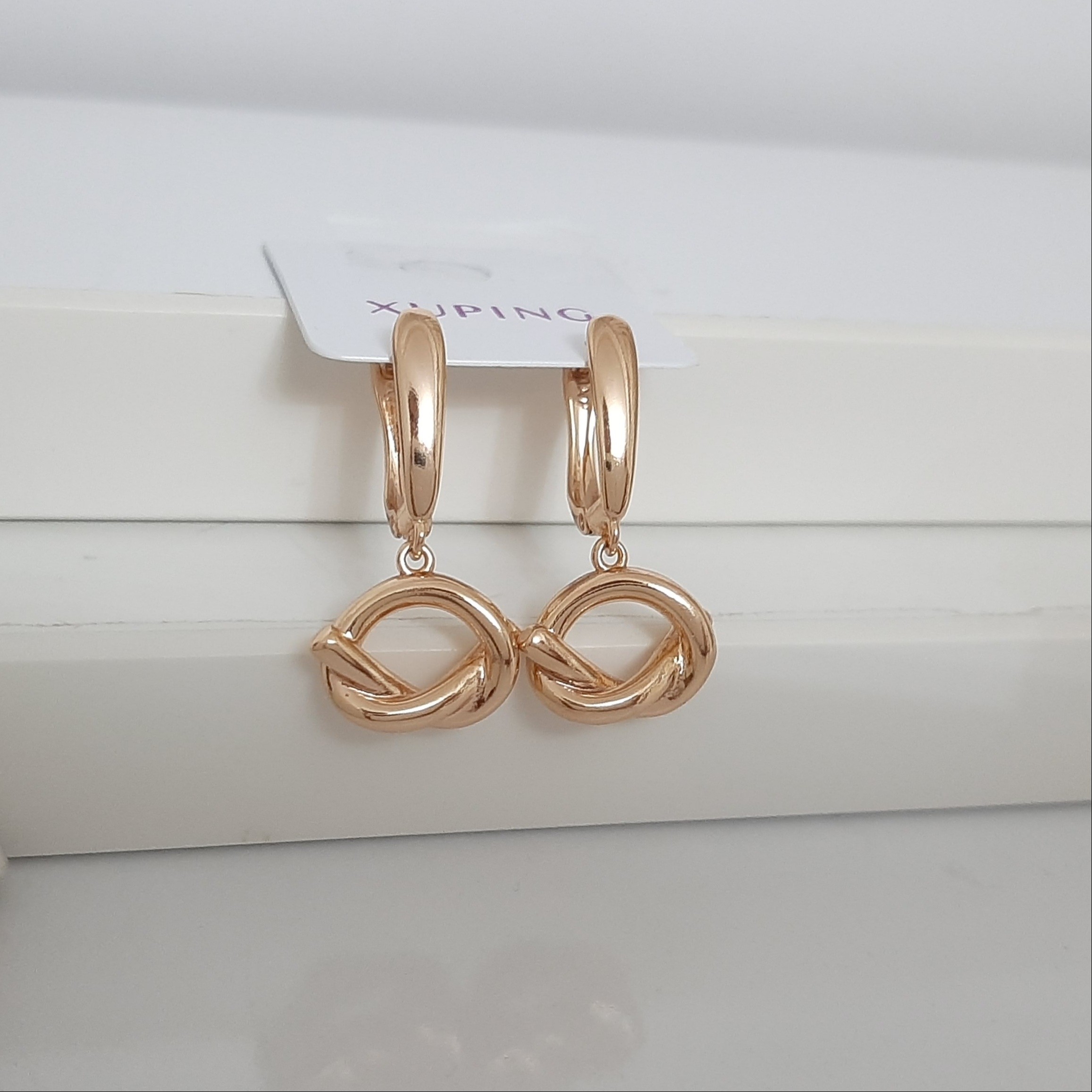گوشواره ژوپینگ کاملا رنگ ثابت با طلا مونمیزنه و مناسب استفاده مدام ورق بزنید لطفا