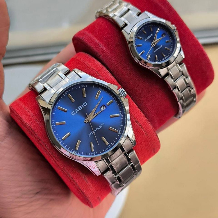 ساعت مچی زنانه و مردانه تک کاسیو استیل تاریخدار حک موتور ژاپن مارک معروف CASIO نمونه درجه یک ارسال رایگان