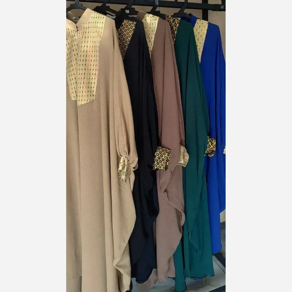 عبا طرح شیدا جنس ابروبادی و خرجکار تافته هندی سایز فری سایز 38 تا 60 رنگ بندی متنوع