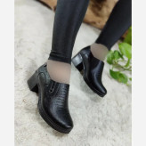 کفش طبی زنانه مدل شیوا حلقه ای چرم مشکی پاشنه 5 سانت