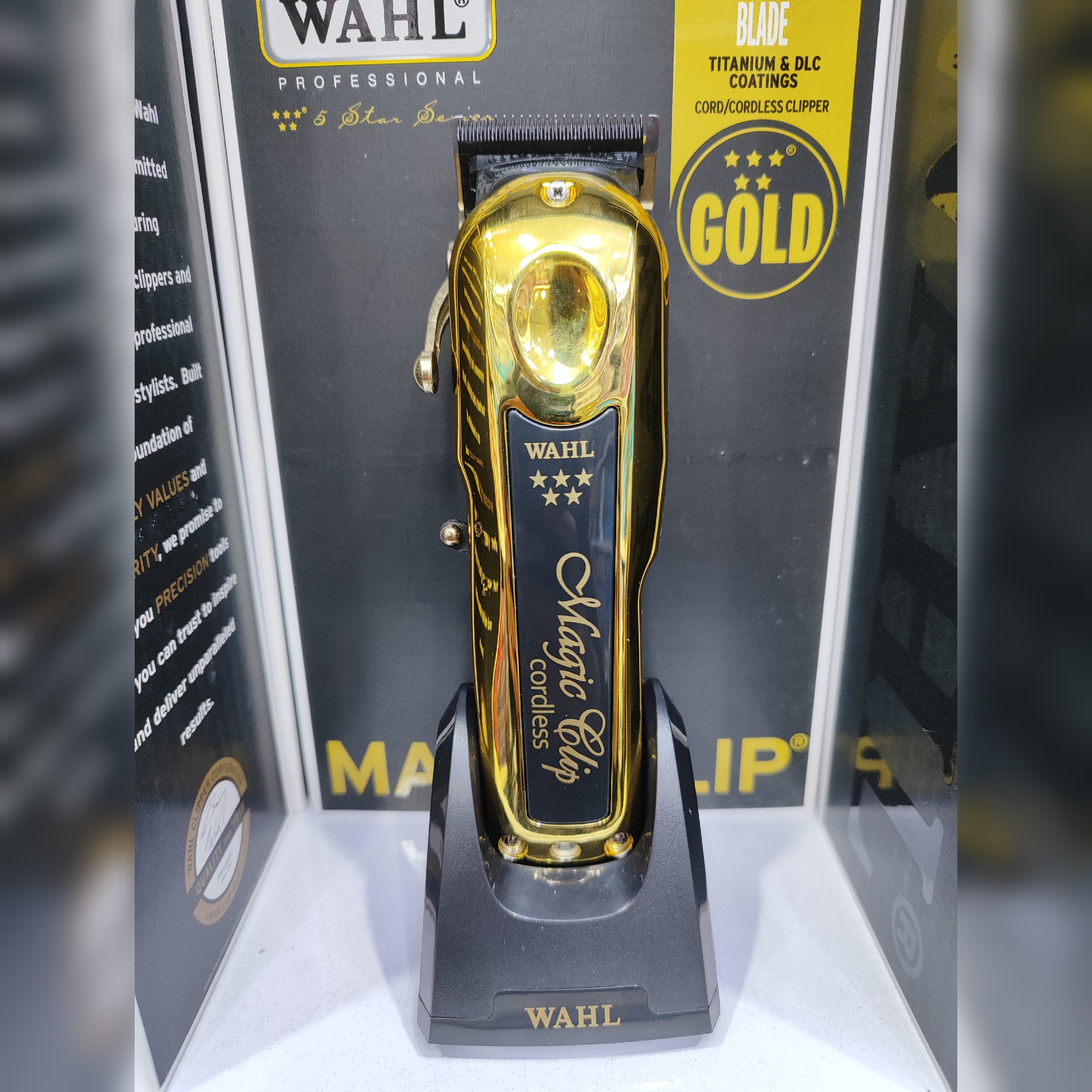 ماشین اصلاح حرفه ای USA سفارش اروپا مجیک کلیپ گولد اصلی روی تیغه USA و WaHl حک شده