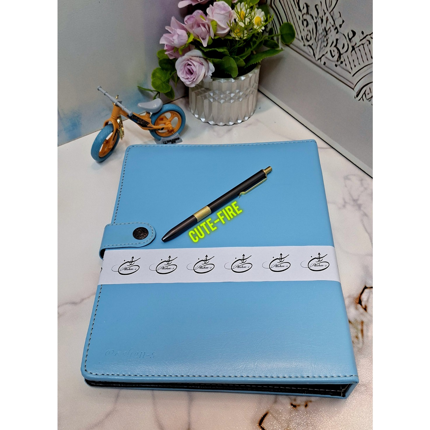کلاسور جلد چرم فنر فلز برند راشن قفل دار تک رنگ 100 برگ