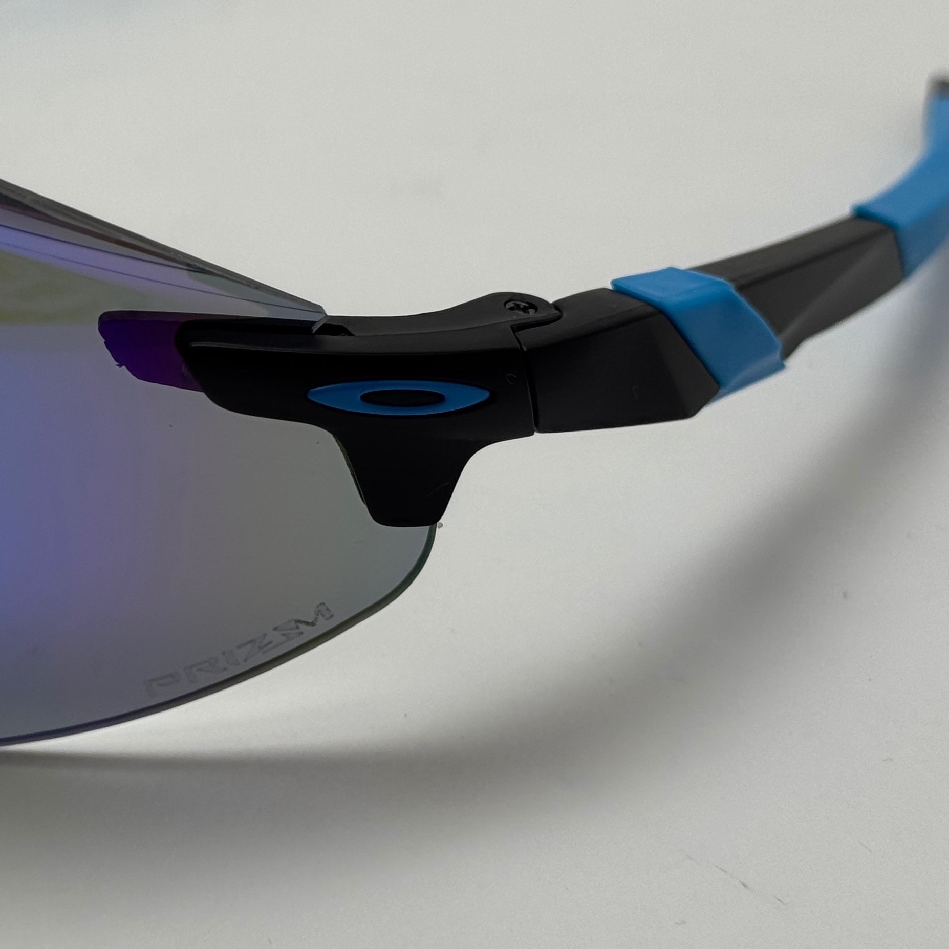عینک آفتابی اسپرت Oakley اوکلی با لنز PRIZM عدسی آبی کد 9407 (ارسال رایگان)