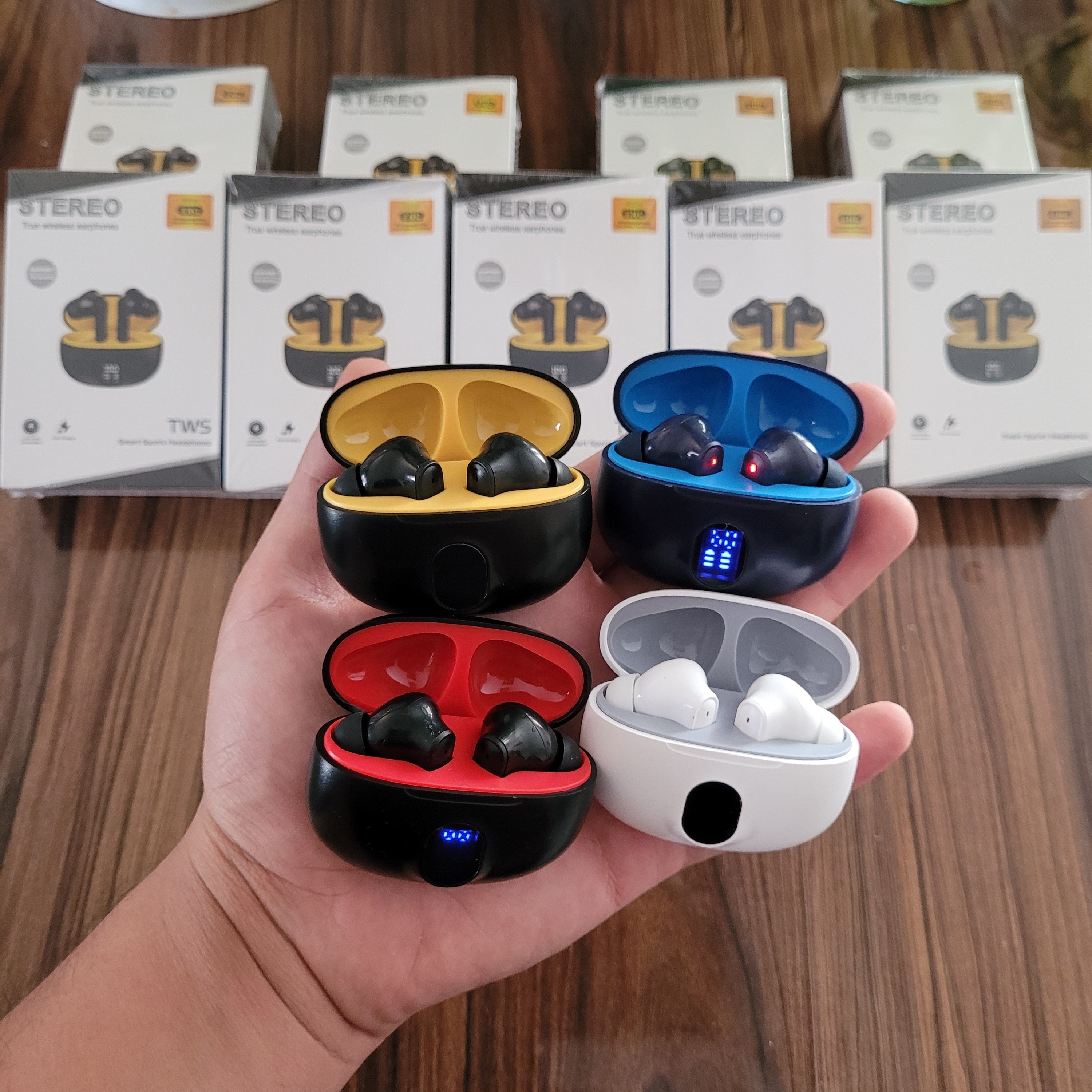 ایرپاد STEREO ضدآب پاوربانک دار کیفیت درجه یک بلوتوث نسخه5/3 صحفه نمایش دار ارسال فوری ایکس