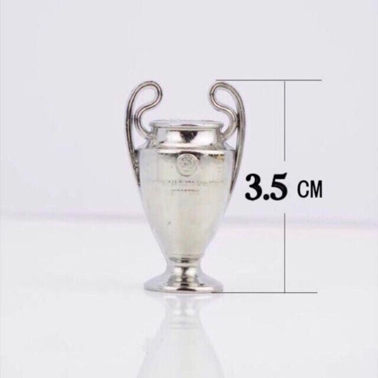 جام و کاپ چمپیونزلیگ لیگ قهرمانان اروپا ساکروی